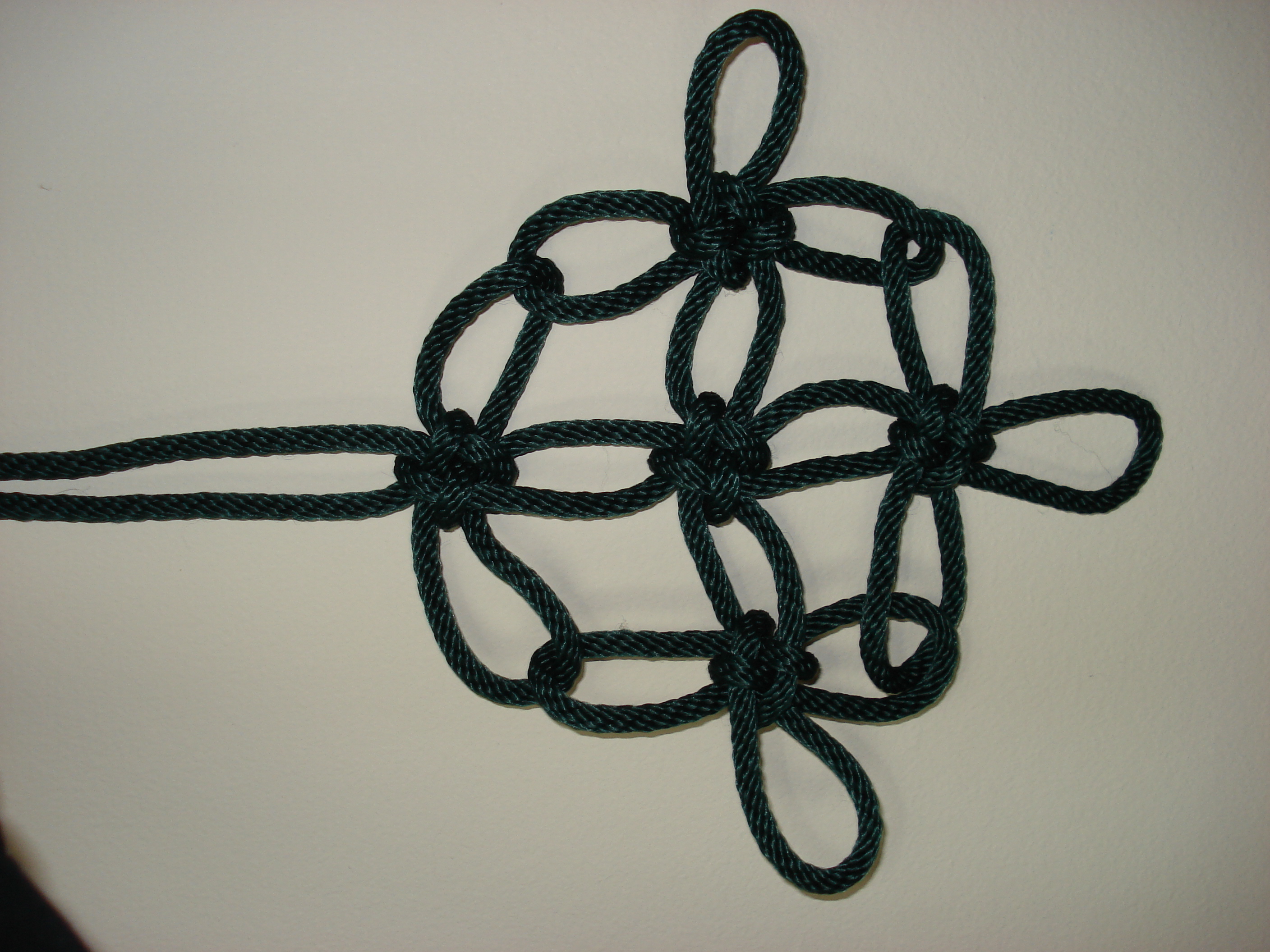 5641000-knot 001